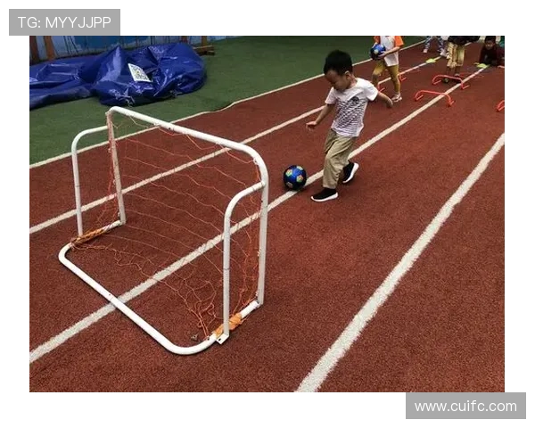 小小足球明星的成长之路与体育小达人梦想的追逐